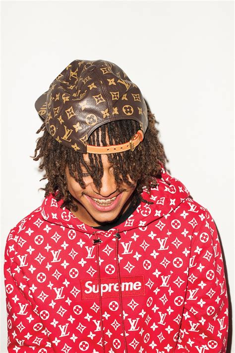 baule lv suprene|Supreme x Louis Vuitton: See Every Piece from the Game .